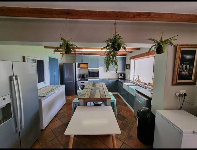 8 BEDROOM HOUSE FOR SALE IN GROOT BRAKRIVIER RURAL